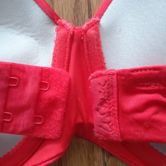 Pair of La Senza bras - Picture 3 of 4